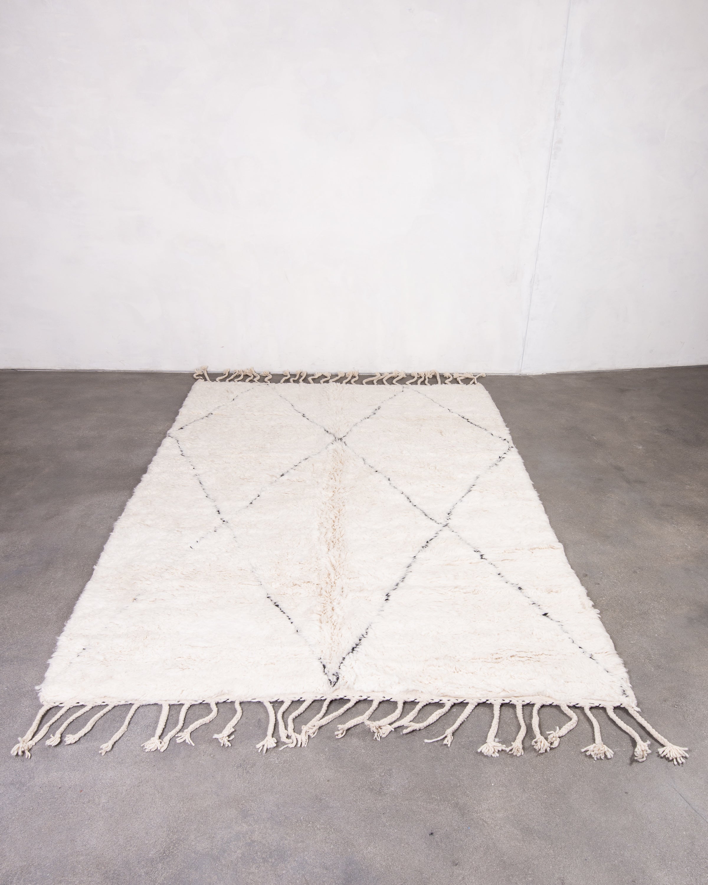 Modern designer handcrafted Berber rug from morocco Beniourain with beautiful colors and patterns